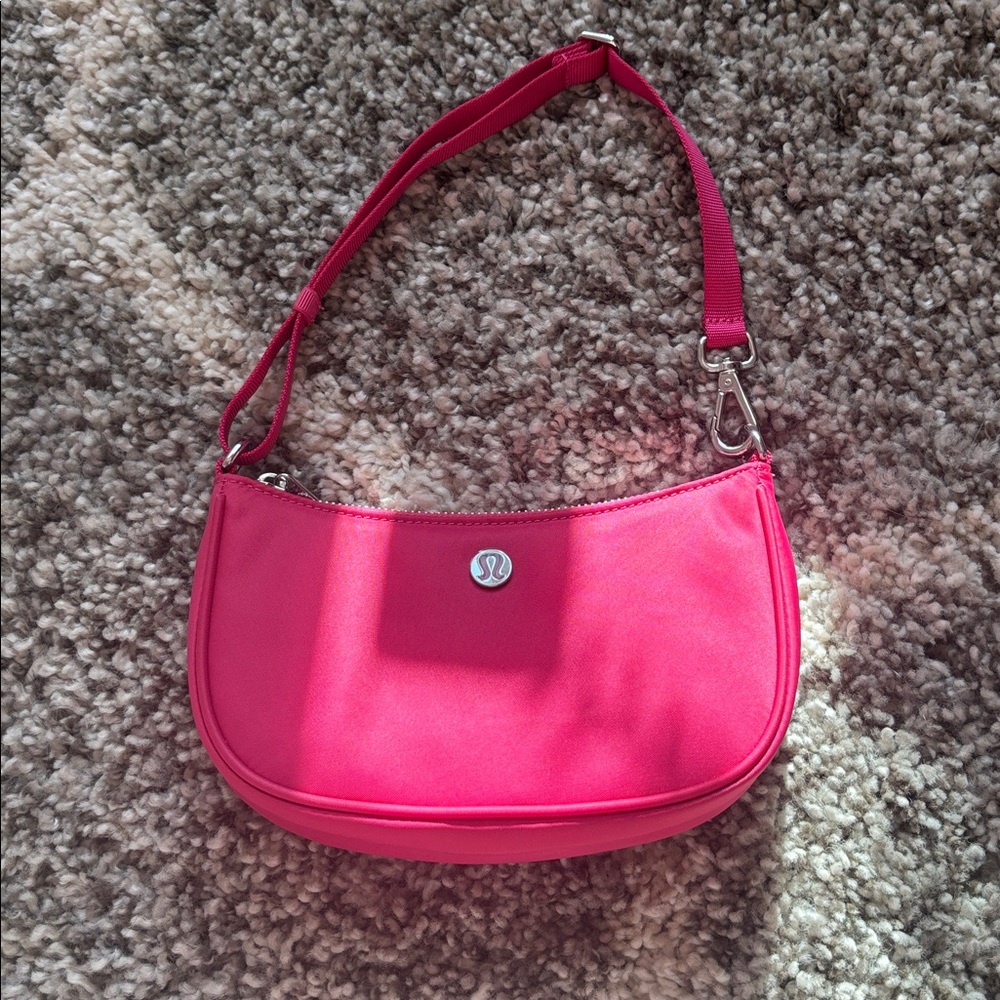 lululemon City Essentials mini Vibrant Pink Shoulder Bag